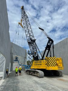 crawler crane in use